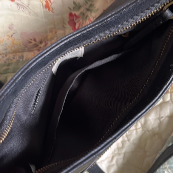 Universal thread     Black Crossbody Bag Adjustable strap   13”w x 13”h  EUC - Picture 10 of 14